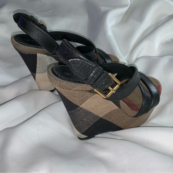 BURBERRY size 35.5 black leather WARLOW nova check STRAPPY PLATFORM SANDALS - Picture 9 of 16
